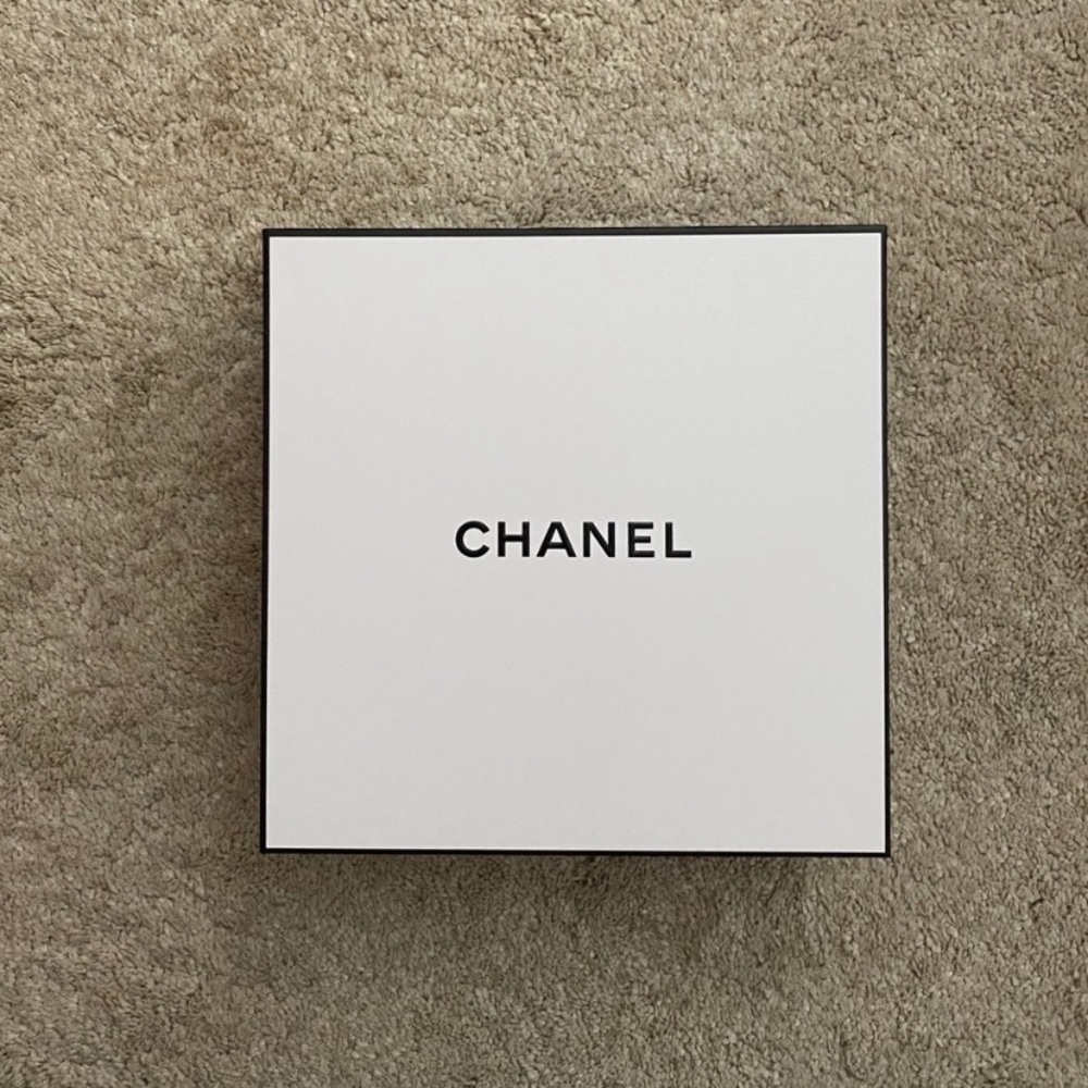 ISO CHANEL BOX